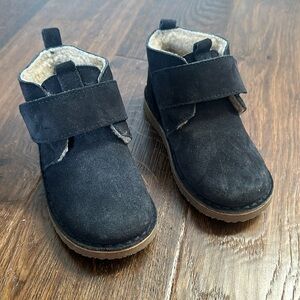 Zara Suede Velcro ankle boots. 25 EUC